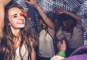 party DJ 1 300x208 party DJ